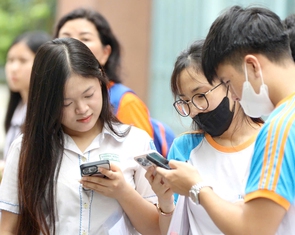 Năm học mới phụ huynh ở TP.HCM phải đóng những khoản thu nào?