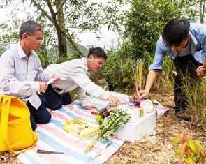 Đi tìm hình bóng anh trai