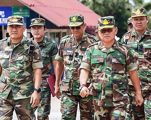 Tư lệnh quân đội Thái Lan - Campuchia đồng ý ngừng bắn