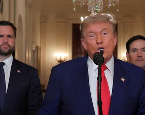 Không có căn cứ cho thấy ông Trump cho phép Iran tấn công căn cứ quân sự Mỹ ở Qatar