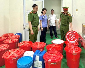 Bắt giám đốc Công ty Athena Việt Nam sản xuất mỹ phẩm giả