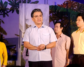 Văn hóa nghệ thuật cổ vũ làm giàu