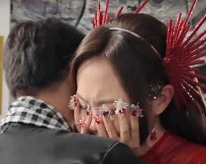 Phương Mỹ Chi khóc vì không được hát Bài ca đất phương Nam ở Sing! Asia, hẹn khán giả tháng 8