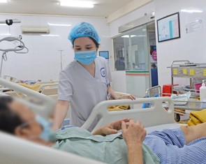 Nguy kịch vì 'lấy độc trị độc': Uống nước đường trị đái tháo đường