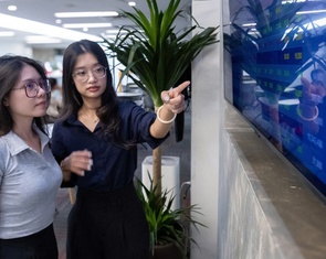Thị trường chứng khoán lên đỉnh thời đại, rất nhiều cổ phiếu vẫn còn 'trễ sóng'