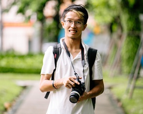 Chàng trai Đồng Tháp vượt lên nghịch cảnh để kể chuyện bằng ảnh