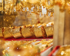 Giá vàng lao dốc mạnh