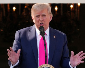 Ông Trump công bố áp thuế từ 25 đến 40% lên 14 nước từ 1-8
