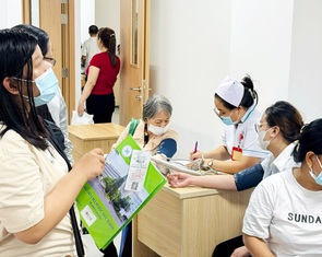 'Khai tử' bệnh án giấy có đúng hẹn?