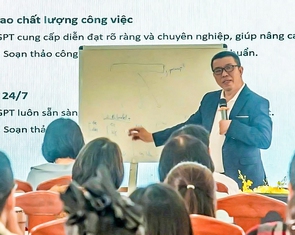 Cán bộ phường ở Đà Nẵng tập huấn dùng AI giải quyết thủ tục hành chính