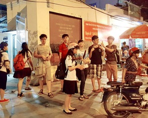 Dạy thêm, nên cấm tuyệt đối hay 'hợp thức hóa' trong nhà trường?