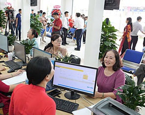 Lãnh đạo, công chức ở đơn vị còn biên chế có được nghỉ theo nghị định 178?