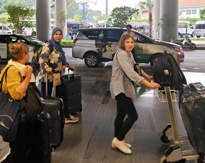 Nhiều khách phàn nàn tìm được xe ở nhà ga T3 Tân Sơn Nhất như 'vượt chướng ngại vật'