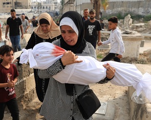 Israel tăng cường không kích thành phố Gaza, 123 người chết chỉ trong 24 giờ