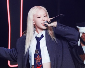 Rosé BlackPink lập kỳ tích với VMAs 2025, liệu có phá vỡ 'bức tường Grammy'?