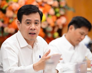 Tọa đàm báo Tuổi Trẻ: Mở đường băng cho tư nhân làm hạ tầng