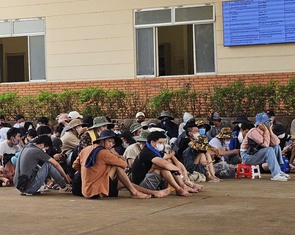 Tây Ninh tiếp nhận 353 người Việt lao động trái phép trong casino ở Campuchia