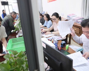 Viên chức thuộc đơn vị sự nghiệp công lập có được hưởng chế độ 178, 67?