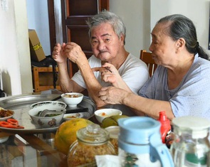 Người cao tuổi chờ lâu vẫn chưa nhận được trợ cấp, vì sao?