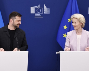 Lãnh đạo Anh, Pháp, Đức... 'tháp tùng' ông Zelensky đi gặp ông Trump