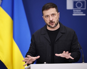 Ông Zelensky cáo buộc Nga tấn công trước thềm hội nghị ở Washington
