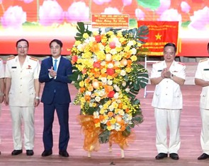 Công an tỉnh Khánh Hòa đón nhận danh hiệu Anh hùng Lực lượng vũ trang nhân dân