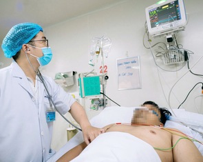 Sốt xuất huyết tăng 'nóng', giá vắc xin 'trên trời'