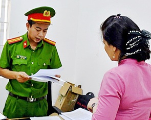 Không yêu thương trẻ, xin đừng làm nghề bảo mẫu