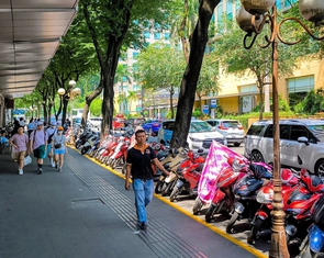 TP.HCM thu hơn 8,5 tỉ đồng phí sử dụng tạm lòng đường, vỉa hè