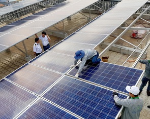 Bộ Công Thương đề xuất hỗ trợ lắp điện mặt trời mái nhà, không lưu trữ được tối đa 1,5 triệu đồng