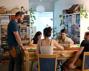 Xu hướng 'ở ghép' cho nhẹ tiền nhà lan rộng ở châu Âu