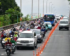 Cấm cầu Bình Triệu 1 lúc 9h sáng nay để tránh giờ cao điểm