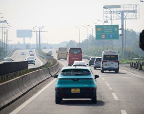 Phương án vừa khai thác vừa thi công mở rộng cao tốc TP.HCM - Long Thành để giảm kẹt xe