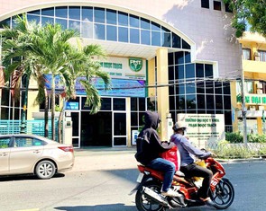 Vì sao Trường đại học Y khoa Phạm Ngọc Thạch chưa trả lại học phí thu sai quy định?