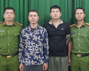 Bắt nhóm cho vay lãi nặng ép người vay thế chấp clip khỏa thân, iCloud điện thoại