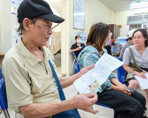 Bảo hiểm xã hội sẽ tạm dừng trả lương hưu, trợ cấp khi không xác minh được thông tin người thụ hưởng