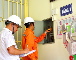 Vì sao áp giá điện hai thành phần nếu dùng từ 200.000 kWh/tháng?