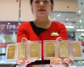 Lực bán tăng, giá vàng giảm mạnh