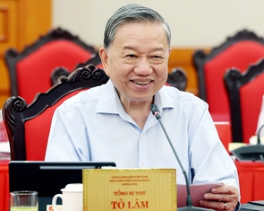 Bộ Chính trị: Phương án nhân sự trình Đại hội Đảng bộ Chính phủ đảm bảo cơ cấu, số lượng, tiêu chuẩn
