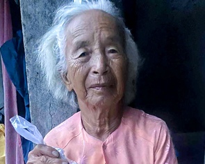 Nhận quà Quốc khánh 100.000 đồng của Chính phủ, về chia cho người lâm cảnh ngặt nghèo