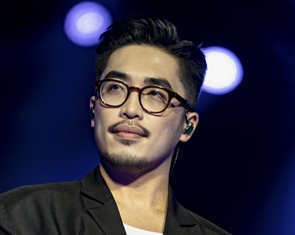 Vũ. mang chuỗi concert 22.000 khán giả ở Việt Nam sang Úc