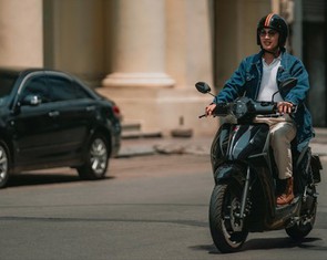 Loạt xe máy điện sạc đầy đi được hơn 200km