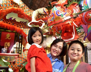 Mãn nhãn với những lồng đèn Trung thu xưa tại ngôi đình trăm tuổi ở TP.HCM