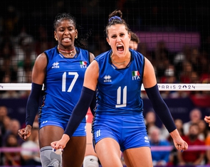 Cầu thủ vô địch thế giới viết sách xúc phạm đội á quân