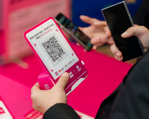 Khi giữ khách bắt đầu từ thao tác quét QR