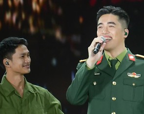 Vũ. khóc, Nguyễn Hùng tim muốn nảy ra khỏi lồng ngực khi hát hit Còn gì đẹp hơn ở V Fest
