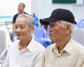 Người nhận lương hưu được đổi nơi lãnh tiền, có tốn phí không, thủ tục ra sao?