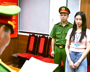 Hoa hậu Thùy Tiên ‘đóng kịch’ như thế nào trong thương vụ kẹo Kera?