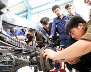 Tinh gọn trường nghề ra sao?