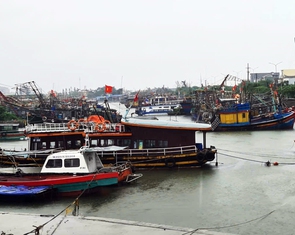 Việt Nam đã đề nghị Trung Quốc, Philippines cho tàu thuyền tránh trú bão